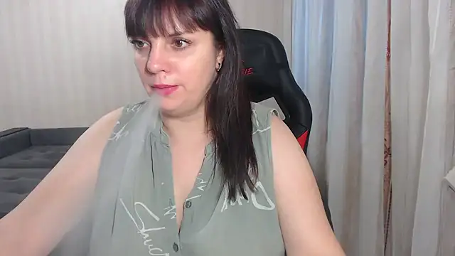 Snapshot of Jane_Luste chatting on January 24, 2025, 1:36 pm Jane Luste online show from January 24, 2025, 1:36 pm