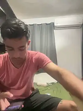 Snapshot of Magicerosxx69 chatting on December 17, 2025, 11:54 pm Magicerosxx69 online show from December 17, 2025, 11:54 pm