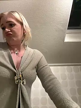 QueenOfFknBj online show from January 13, 2025, 7:10 pm