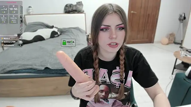 Snapshot of Brooooke chatting on February 4, 2026, 3:40 pm Brooooke online show from February 4, 2026, 3:40 pm