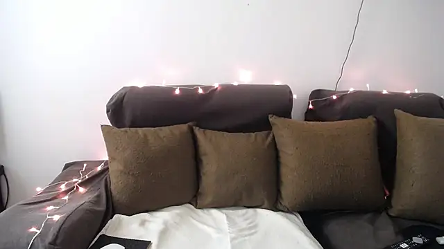 sara winehouse1 online show from January 19, 2025, 2:06 pm