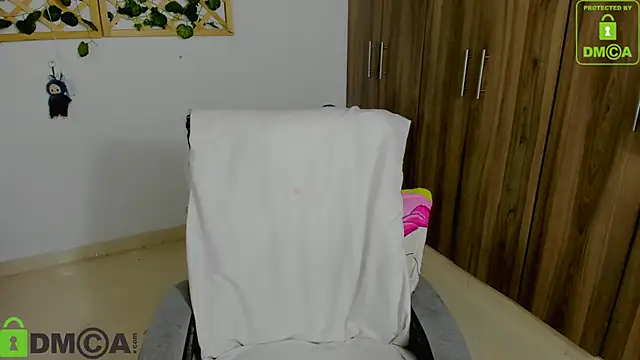 isa loves cum online show from March 4, 2026, 11:23 pm