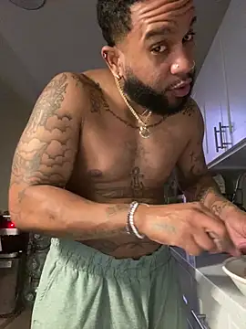 MilkyMontana online show from June 24, 2026, 12:42 am