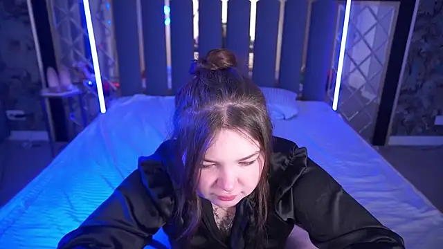 Snapshot of RosieMoons chatting on February 25, 2026, 8:19 pm RosieMoons online show from February 25, 2026, 8:19 pm