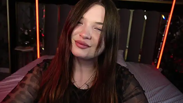 Snapshot of RosieMoons chatting on December 15, 2025, 8:25 pm RosieMoons online show from December 15, 2025, 8:25 pm