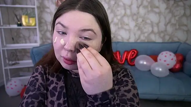 Snapshot of RosieMoons chatting on February 10, 2026, 8:19 pm RosieMoons online show from February 10, 2026, 8:19 pm