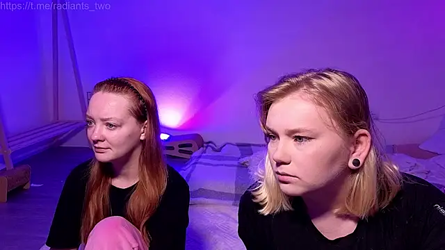 Snapshot of Radiants_two chatting on September 14, 2025, 2:12 am Radiants two online show from September 14, 2025, 2:12 am