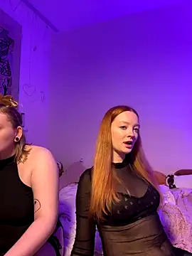 Snapshot of Radiants_two chatting on September 12, 2025, 2:23 am Radiants two online show from September 12, 2025, 2:23 am