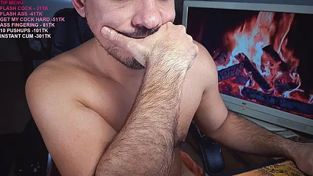 Snapshot of officeman7 chatting on March 4, 2025, 8:16 pm officeman7 online show from March 4, 2025, 8:16 pm