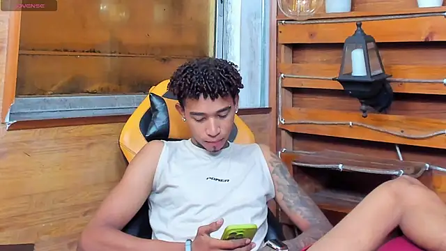 sexy blacks  online show from September 22, 2025, 11:27 am