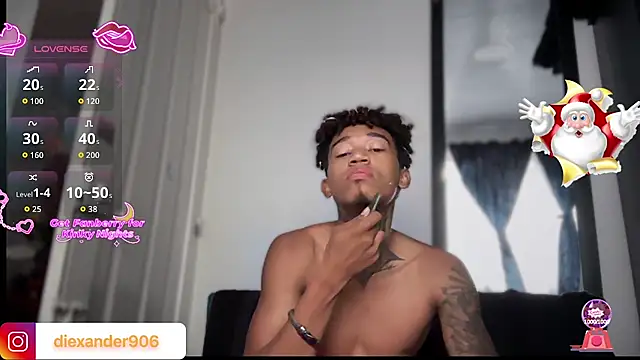 sexy blacks  online show from December 19, 2025, 12:18 pm