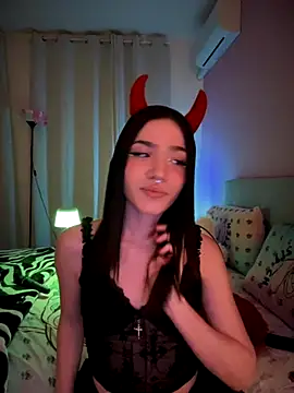 Snapshot of ShannonShanny chatting on October 29, 2025, 6:51 pm ShannonShanny online show from October 29, 2025, 6:51 pm