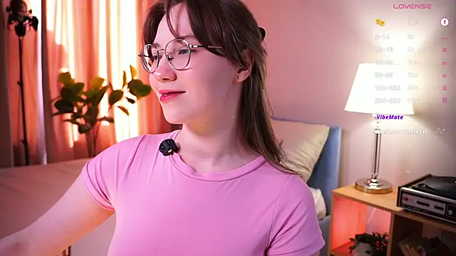 askaudrey  online show from April 2, 2026, 1:40 pm