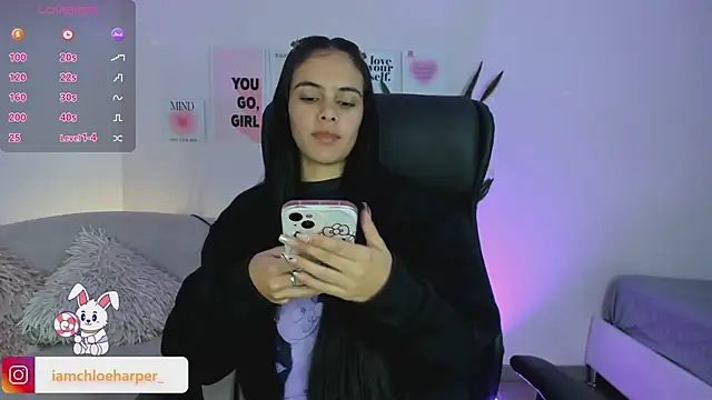 Snapshot of ChloeHarper_ chatting on February 12, 2025, 11:51 am ChloeHarper online show from February 12, 2025, 11:51 am