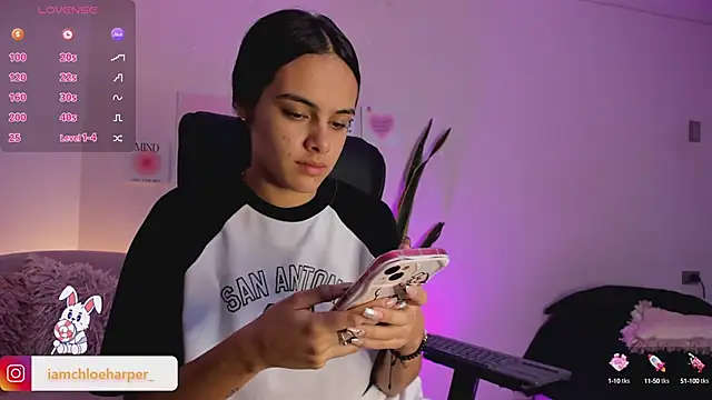 Snapshot of ChloeHarper_ chatting on February 15, 2025, 12:54 pm ChloeHarper online show from February 15, 2025, 12:54 pm