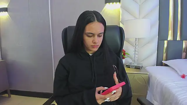 ChloeHarper  online show from February 23, 2026, 11:44 am