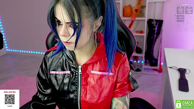 Snapshot of Latex_Kitty chatting on October 30, 2025, 12:25 pm Latex Kitty online show from October 30, 2025, 12:25 pm