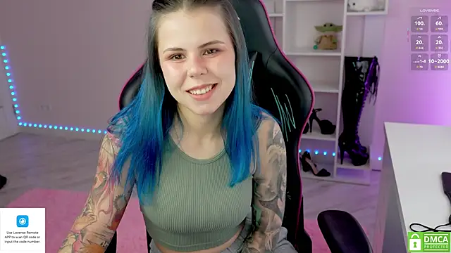 Snapshot of Latex_Kitty chatting on November 13, 2025, 11:03 am Latex Kitty online show from November 13, 2025, 11:03 am