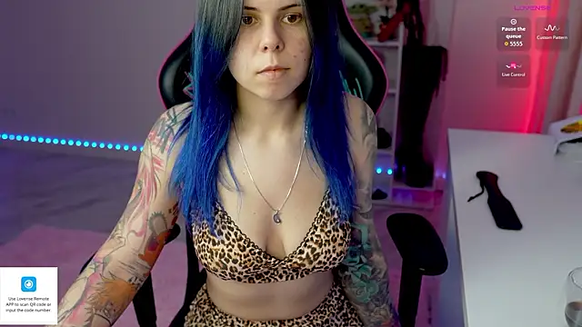 Latex Kitty online show from February 25, 2026, 3:34 pm