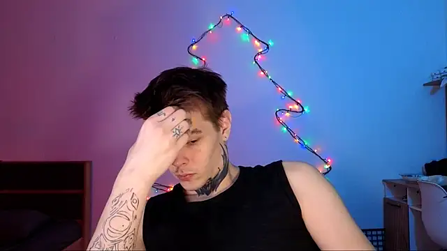 Snapshot of DENIS_HERE chatting on December 3, 2025, 5:41 am DENIS HERE online show from December 3, 2025, 5:41 am