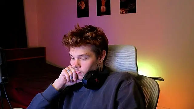 DENIS HERE online show from January 7, 2026, 11:10 pm