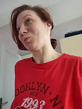 Exhibitionsplit online show from February 1, 2025, 12:37 pm