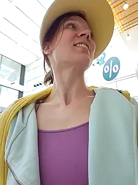 Exhibitionsplit online show from February 4, 2025, 12:44 pm