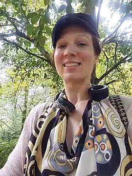 Exhibitionsplit online show from October 15, 2025, 12:02 pm