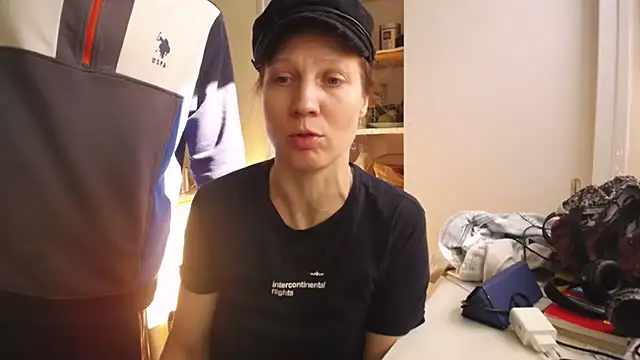 Exhibitionsplit online show from October 24, 2025, 11:42 am