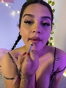 violet-333 online show from March 5, 2026, 3:30 pm