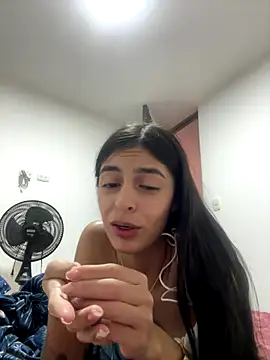 cristel 17 online show from October 27, 2025, 7:59 pm