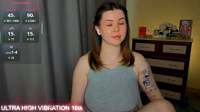 Snapshot of cutie_mili chatting on May 6, 2026, 7:45 am cutie mili online show from May 6, 2026, 7:45 am