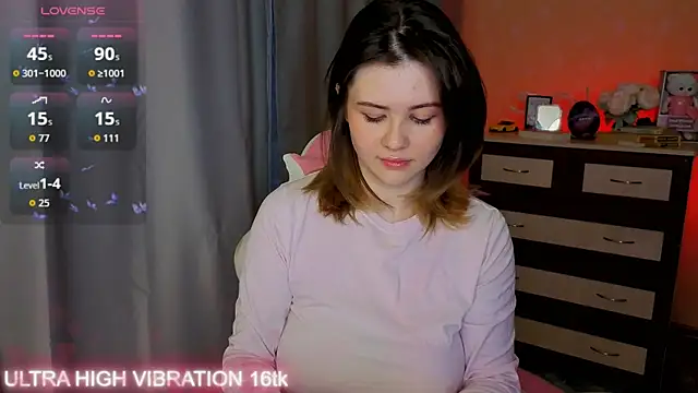 Snapshot of cutie_mili chatting on December 2, 2025, 6:37 am cutie mili online show from December 2, 2025, 6:37 am