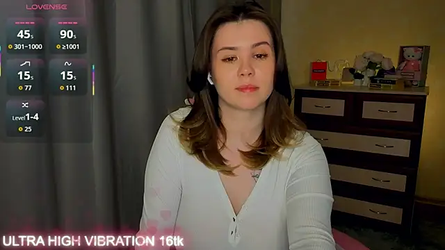 Snapshot of cutie_mili chatting on May 18, 2026, 9:36 am cutie mili online show from May 18, 2026, 9:36 am