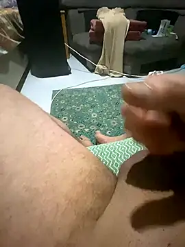 Snapshot of azginnn35 chatting on December 14, 2025, 2:18 am azginnn35 online show from December 14, 2025, 2:18 am