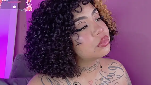 Snapshot of foxxy-lov3 chatting on May 11, 2026, 2:18 pm foxxy-lov3 online show from May 11, 2026, 2:18 pm