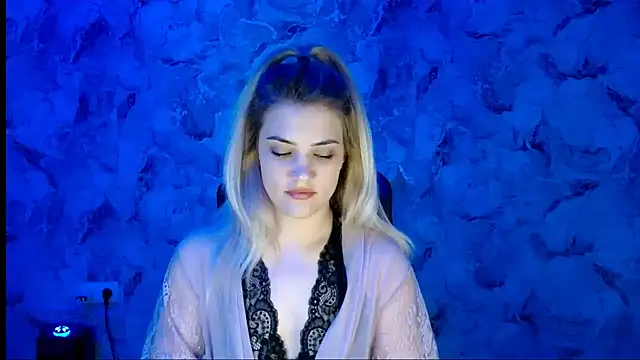 nika gold1 online show from December 14, 2025, 7:41 pm