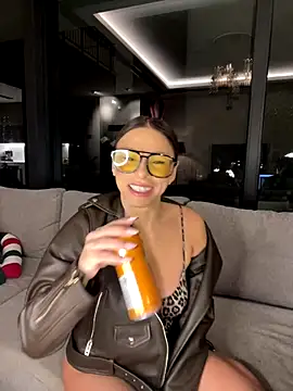 SexOnMyLvL online show from November 4, 2025, 9:07 pm