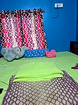 Snapshot of Triha_18 chatting on November 3, 2025, 3:34 am Triha 18 online show from November 3, 2025, 3:34 am