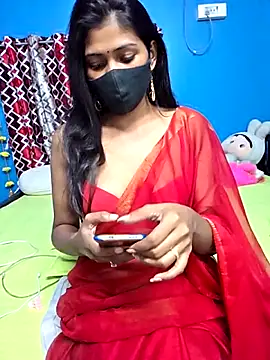 Snapshot of Triha_18 chatting on November 14, 2025, 6:44 pm Triha 18 online show from November 14, 2025, 6:44 pm