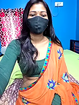 Snapshot of Triha_18 chatting on November 1, 2025, 5:57 am Triha 18 online show from November 1, 2025, 5:57 am