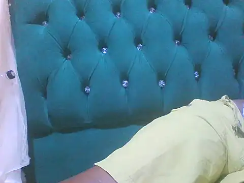 Snapshot of Sexy_Riri chatting on November 22, 2025, 1:21 pm Sexy Riri online show from November 22, 2025, 1:21 pm