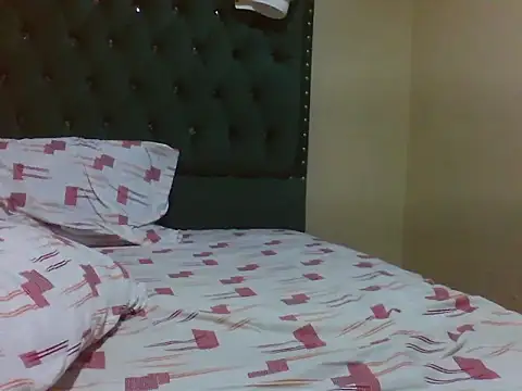 Sexy Riri online show from June 4, 2026, 2:44 pm