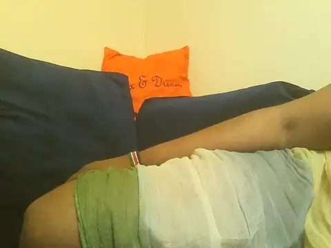 Snapshot of Sexy_Riri chatting on September 26, 2025, 3:52 pm Sexy Riri online show from September 26, 2025, 3:52 pm