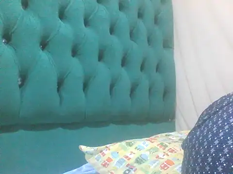 Snapshot of Sexy_Riri chatting on November 21, 2025, 10:42 pm Sexy Riri online show from November 21, 2025, 10:42 pm