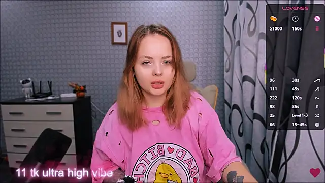 Snapshot of flower_sarah_ chatting on October 14, 2025, 12:06 pm flower sarah online show from October 14, 2025, 12:06 pm