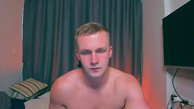 Snapshot of Samuel_Andrew chatting on March 18, 2025, 1:24 am Samuel Andrew online show from March 18, 2025, 1:24 am