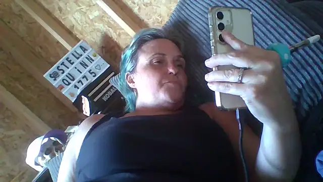 stellaquinn1775 online show from December 17, 2025, 6:35 pm