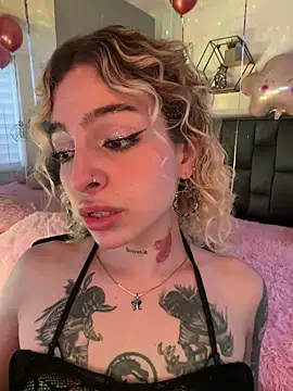 Snapshot of Bonnie_vega chatting on February 6, 2026, 8:16 pm Bonnie vega online show from February 6, 2026, 8:16 pm