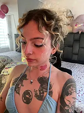 Snapshot of Bonnie_vega chatting on February 18, 2026, 8:38 pm Bonnie vega online show from February 18, 2026, 8:38 pm